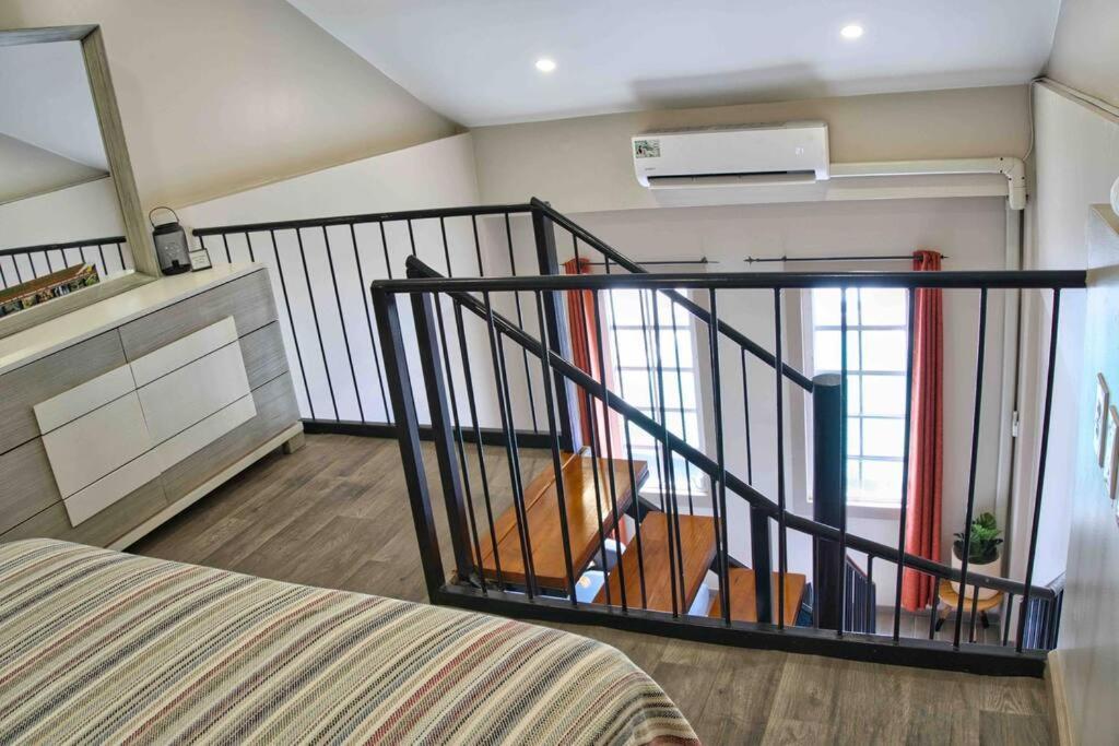City Views Spacious Mezzanine Apartments Вилемстад Екстериор снимка