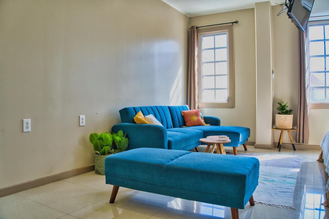 City Views Spacious Mezzanine Apartments Вилемстад Екстериор снимка